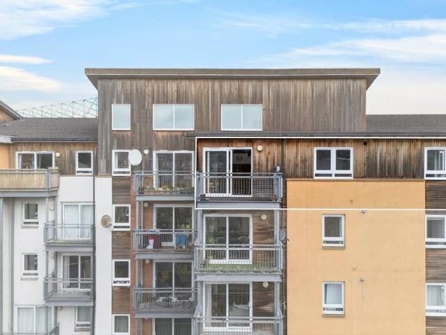 Flat for sale in Hillside, Leith