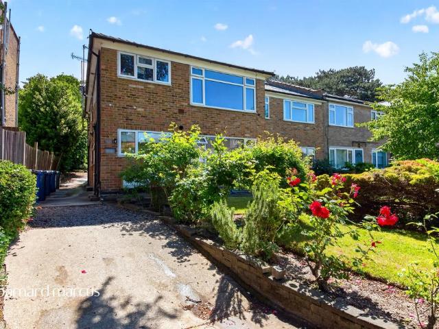 Flat for sale in London Borough of Barnet, Greater London