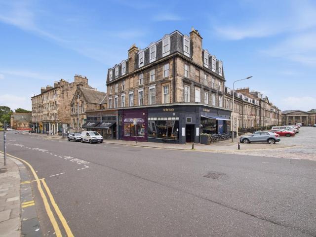 Flat for sale in Broughton, Scotland