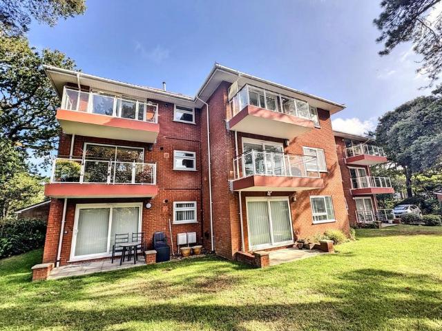 Flat for sale in Wick, Bournemouth