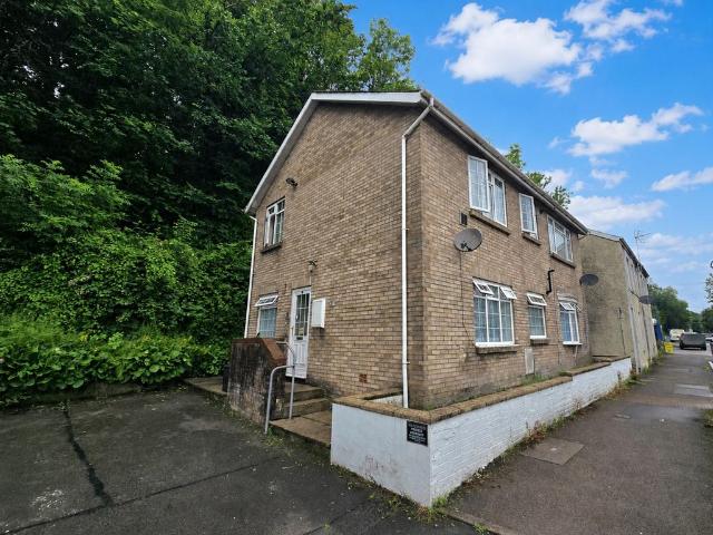 Flat for sale in Newcastle, Wales