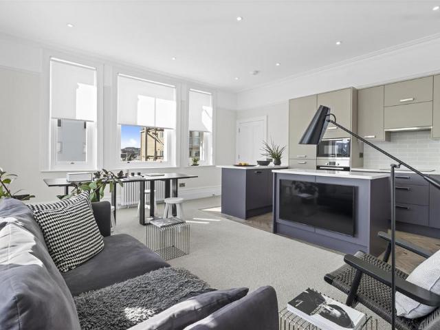 Flat for sale in Eastbourne, East Sussex