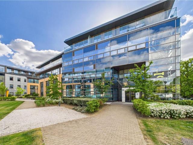 Flat for sale in Bracknell