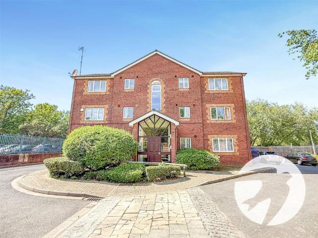 Flat for sale in Eltham Park, Greater London
