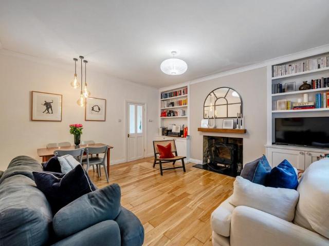 Flat for sale in Crystal Palace, Greater London