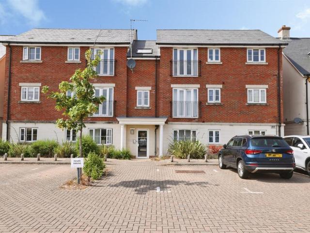 Flat for sale in Barton Stacey, Hampshire