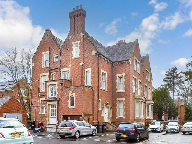 Flat for sale in Longport, The Bridge