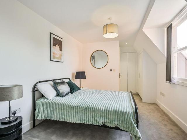 Flat for sale in London Borough of Barnet, Greater London