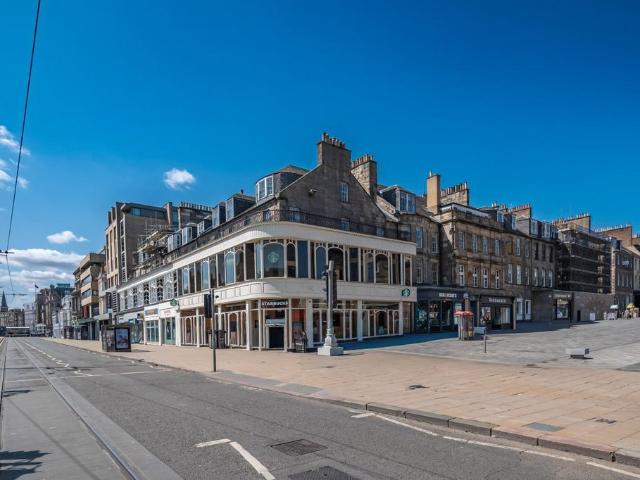 Flat for sale in New Town, Scotland