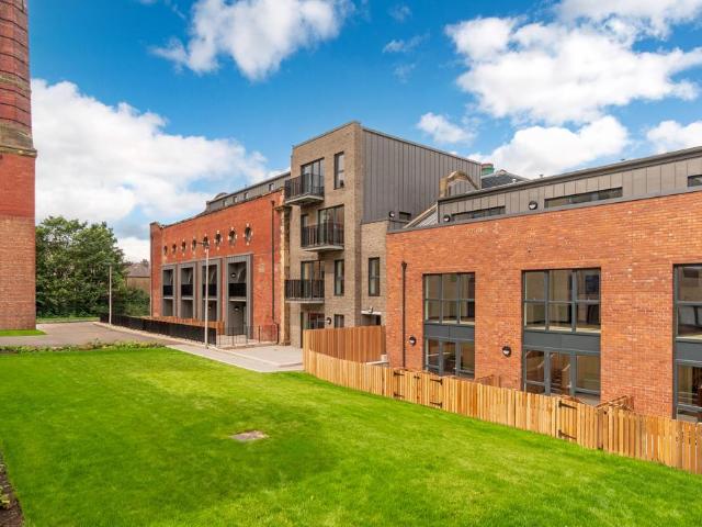 Flat for sale in Leith, Scotland