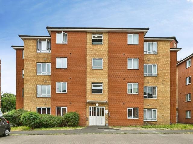 Flat for sale in Hyson Green, Haddon