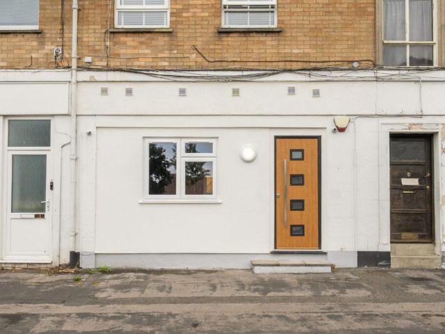Flat for sale in Kinson, Bournemouth