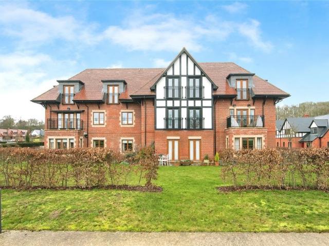 Flat for sale in Alderminster, Warwickshire