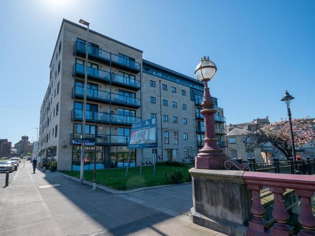 Flat for sale in Charleston, Glenburn