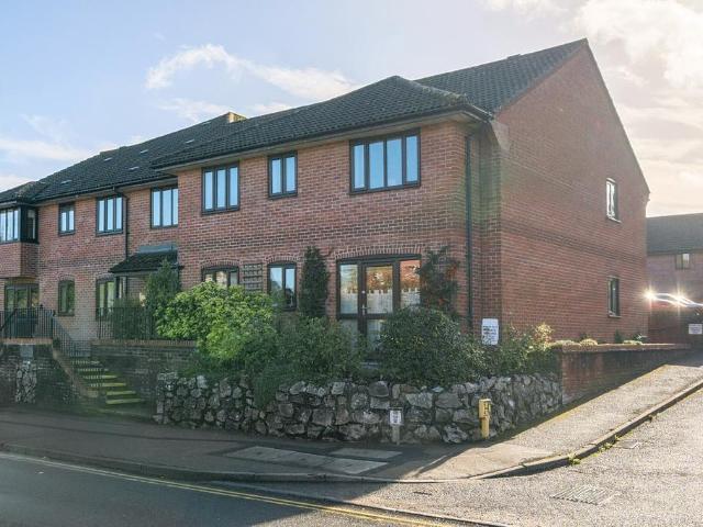Flat for sale in St Margarets, Marlborough