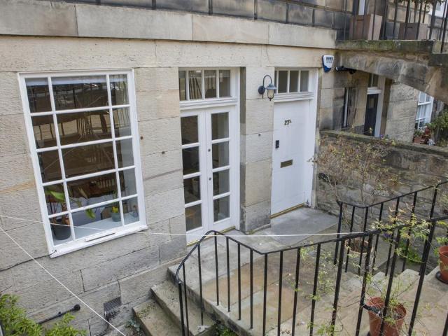 Flat for sale in Silvermills, New Town