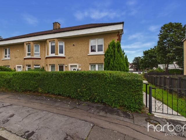 Flat for sale in Riddrie Knowes, Riddrie