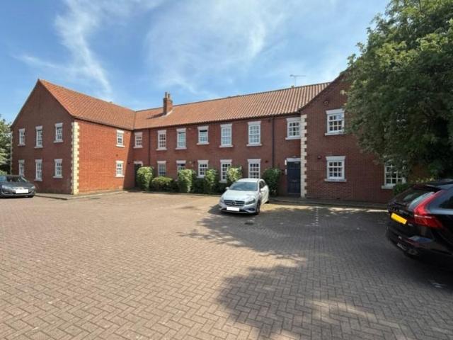 Flat for sale in Grantham, Barholm