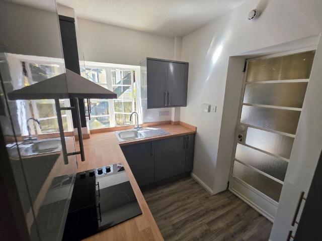 Flat for sale in Folkestone