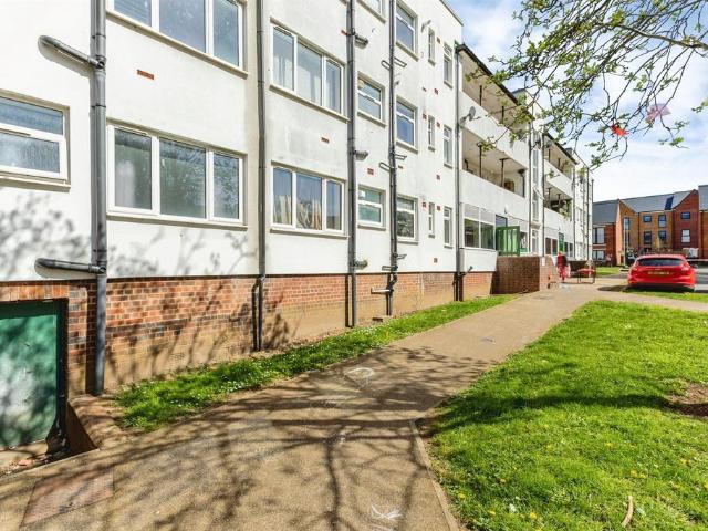 Flat for sale in Northampton, Isle Of Man