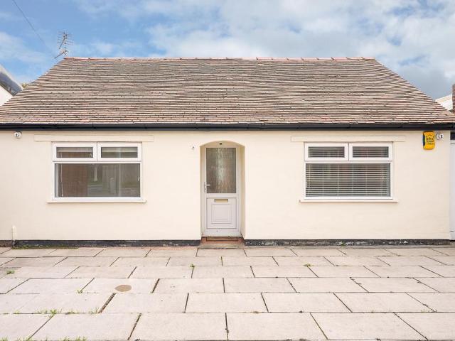 Bungalow for sale in Roby Mill, Lancashire