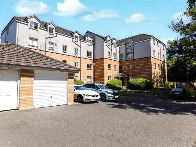 Flat for sale in New Cathcart, Muirend