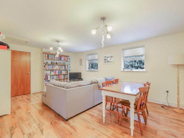 Flat for sale in Reigate, Reigate and Banstead