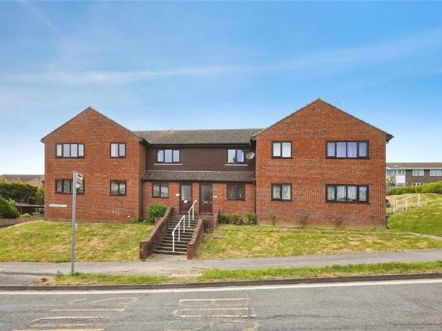 Flat for sale in Golden Valley, Folkestone