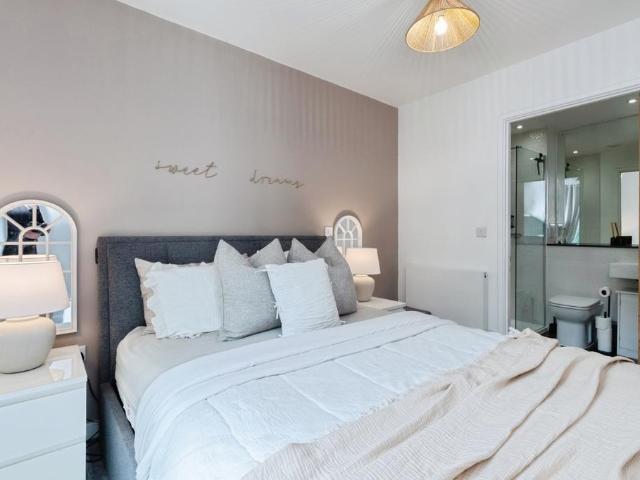 Flat for sale in West Cliff, Bournemouth