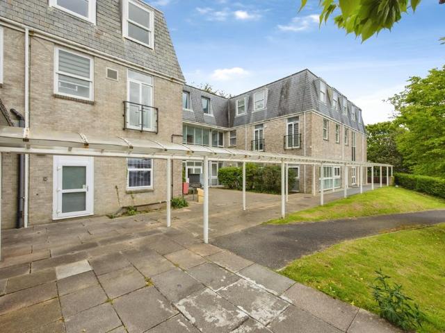 Flat for sale in St Stephen, Cornwall