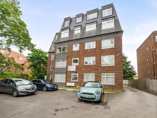 Flat for sale in London Borough of Barnet, Greater London