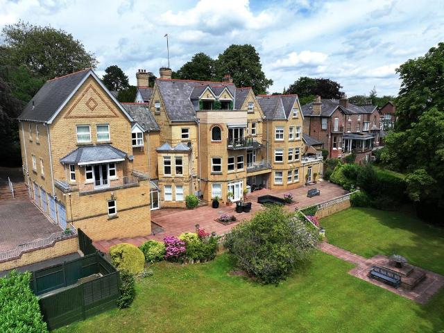 Flat for sale in Trafford Park, Greater Manchester