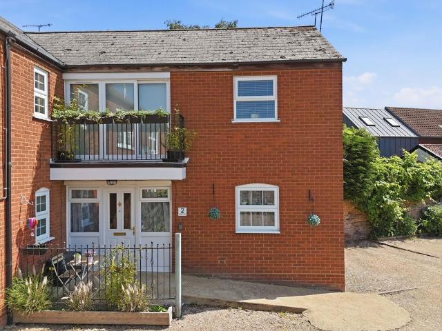 Flat for sale in Eastbridge, Suffolk