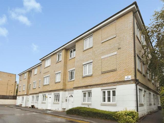 Flat for sale in Bocking, Braintree