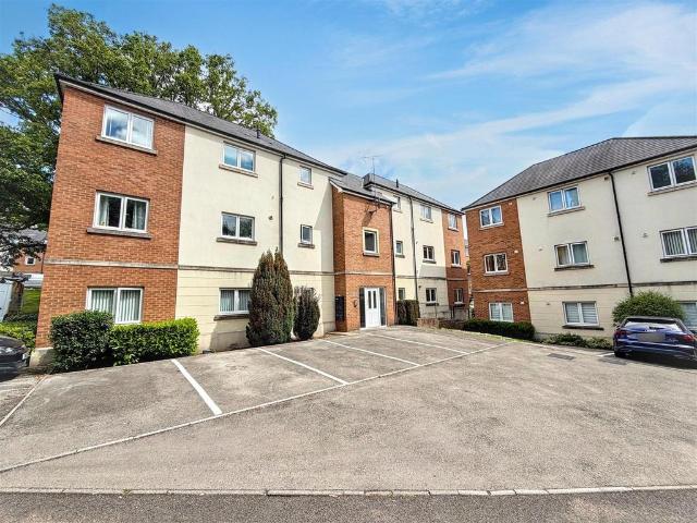Flat for sale in Rogerstone, Wales