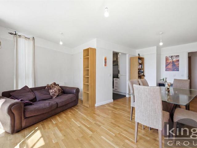 Flat for sale in Hale Village, Tottenham Hale