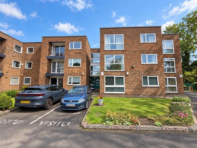 Flat for sale in Audenshaw, Tameside