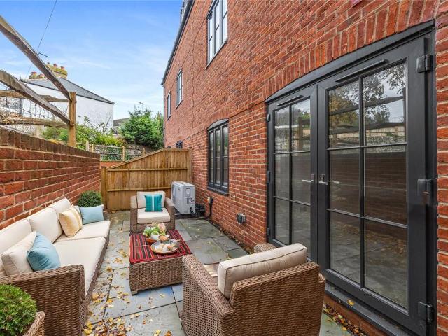 Flat for sale in Fishersgate, West Sussex