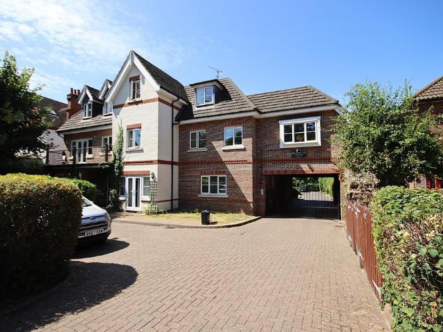 Flat for sale in Fishery, Maidenhead
