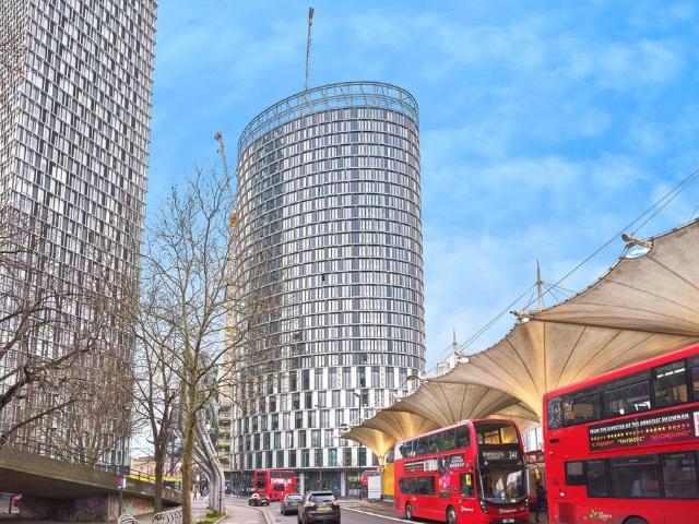 Flat for sale in Stratford Marsh, Greater London