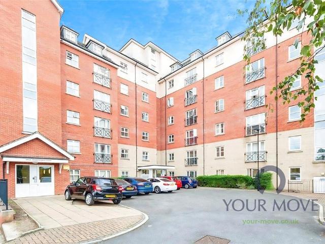 Flat for sale in Cauldwell, Bedford