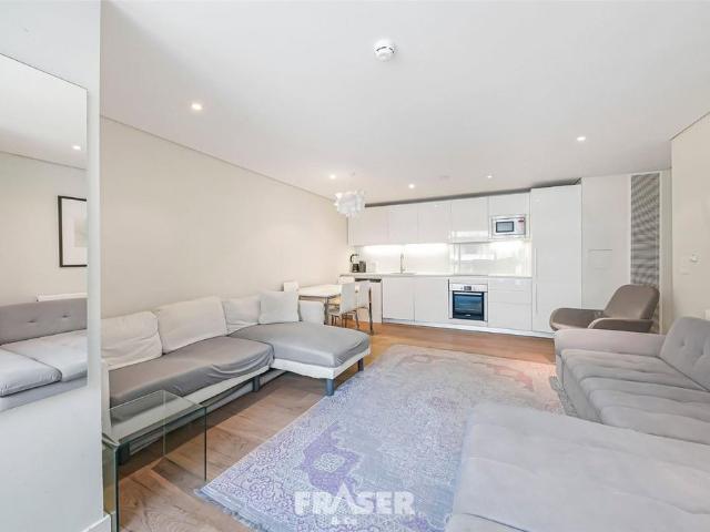 Flat for sale in Paddington, Greater London