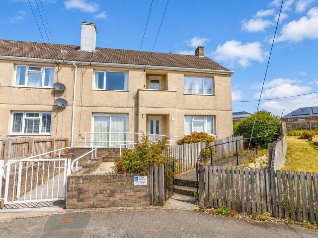 Flat for sale in Abersychan, Wales