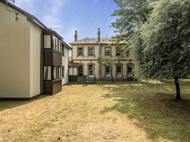 Flat for sale in Frenchay, South Gloucestershire