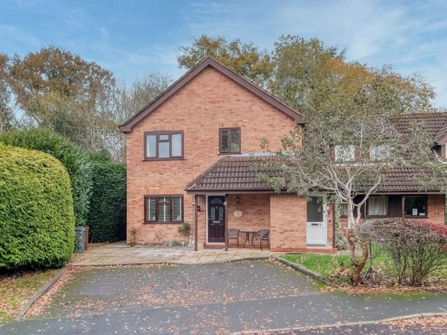 Flat for sale in Shirley, West Midlands
