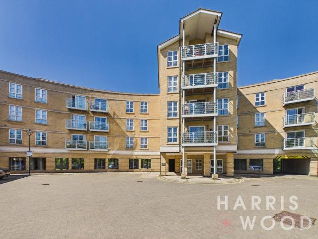 Flat for sale in Fordham Heath, Essex