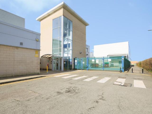 Flat for sale in Ortongate Centre, Peterborough