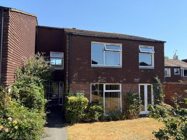 Flat for sale in Sandown Park, Kent