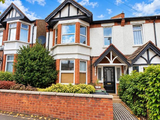 Flat for sale in London Borough of Waltham Forest, Greater London