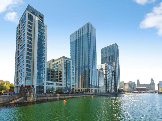 Flat for sale in Calderstones